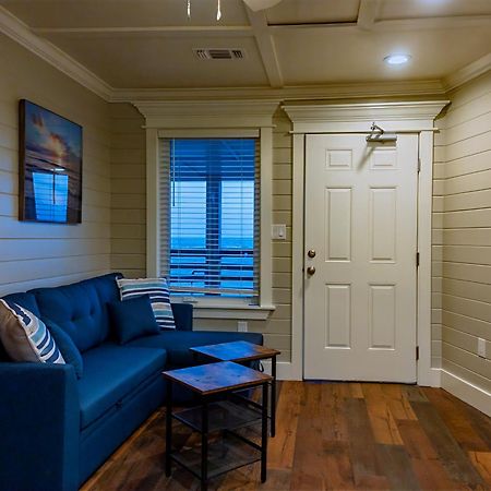 Blue Dolphin Inn&Cottages Grand Isle Exterior foto