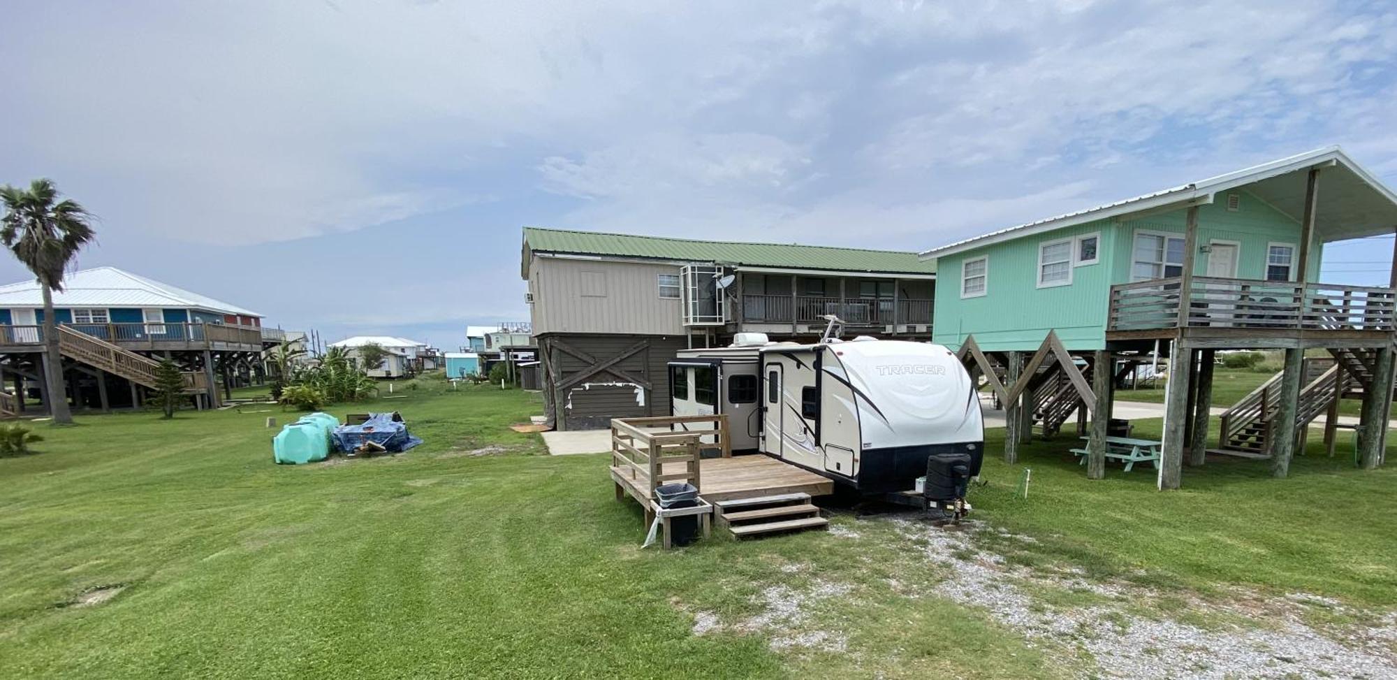 Blue Dolphin Inn&Cottages Grand Isle Exterior foto