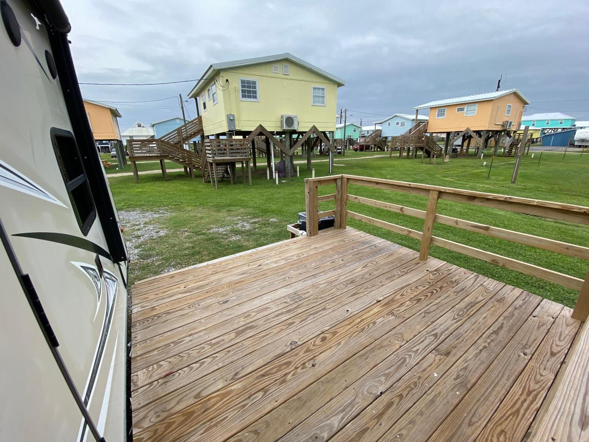 Blue Dolphin Inn&Cottages Grand Isle Exterior foto