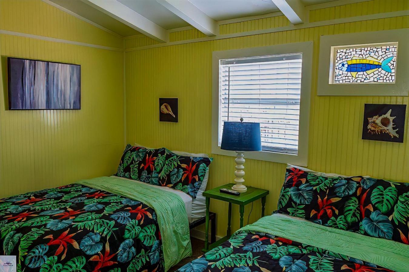 Blue Dolphin Inn&Cottages Grand Isle Exterior foto