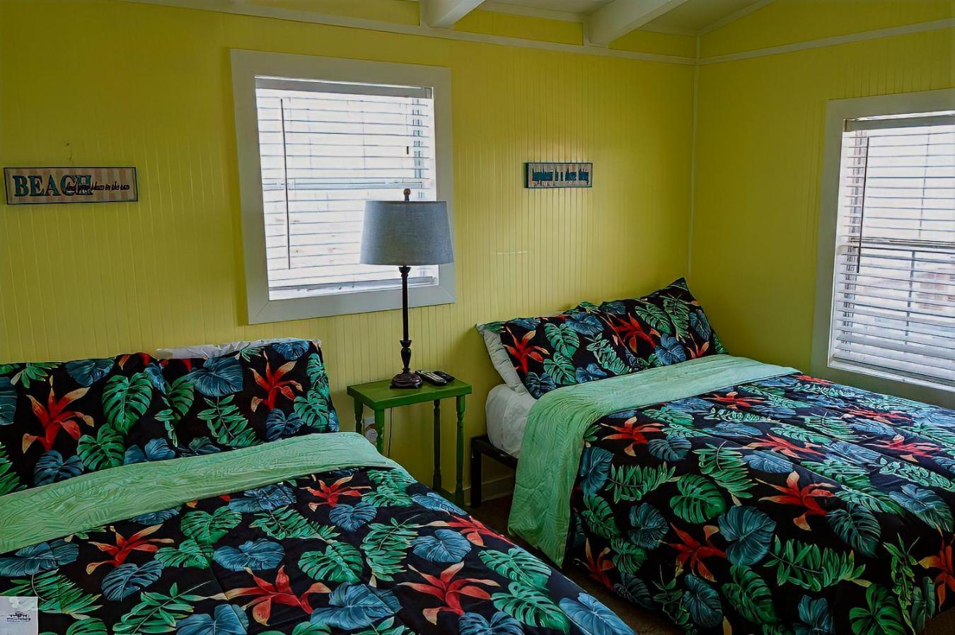 Blue Dolphin Inn&Cottages Grand Isle Exterior foto