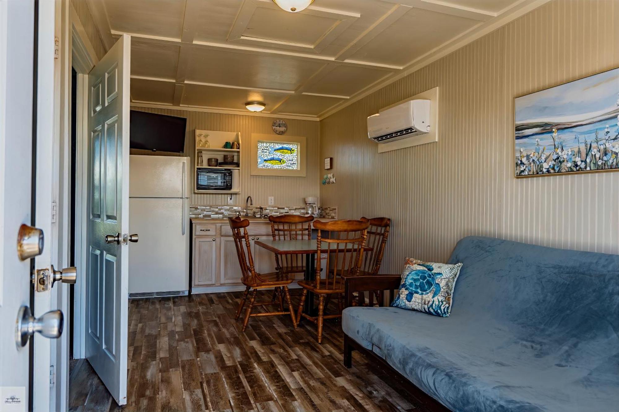 Blue Dolphin Inn&Cottages Grand Isle Exterior foto