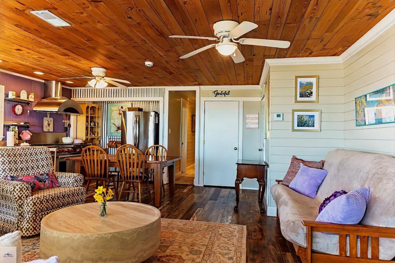 Blue Dolphin Inn&Cottages Grand Isle Exterior foto